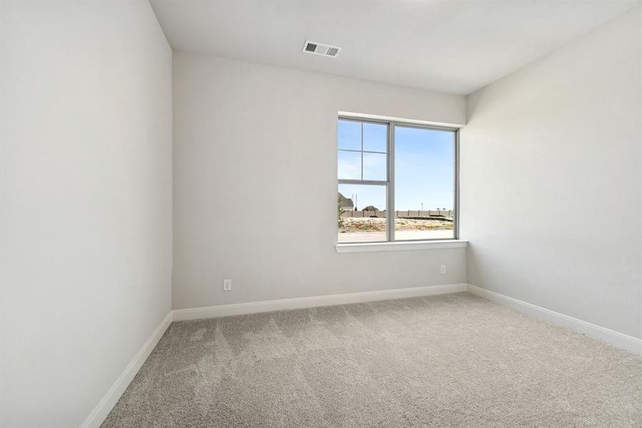 Spacious, unfurnished interior of a new home in Myrtle Creek, Waxahachie (Image 21). Spacious, unfurnished interior of a new home in Myrtle Creek, Waxahachie (Image 21).
