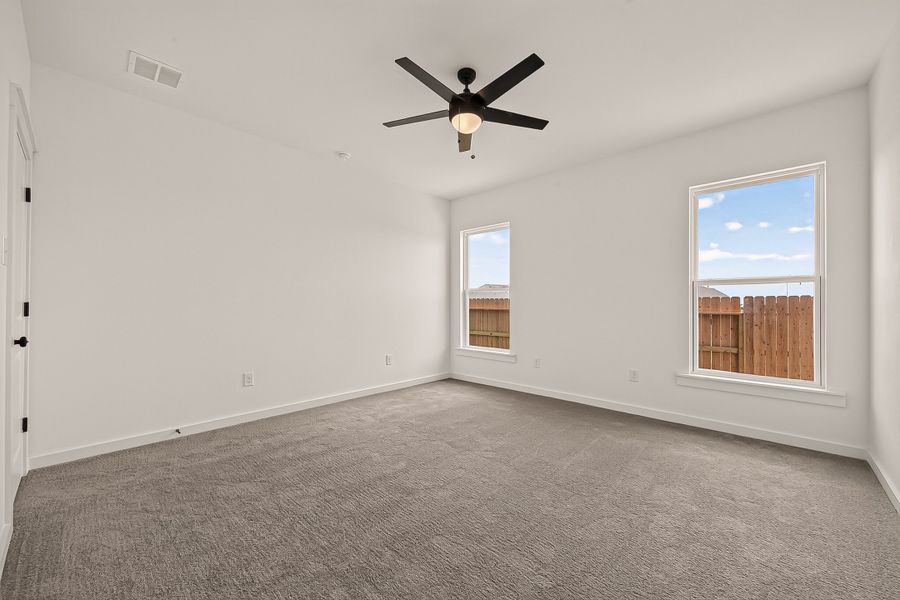 Spacious, unfurnished interior of a new home in Aldeana, Bonney (Image 30).