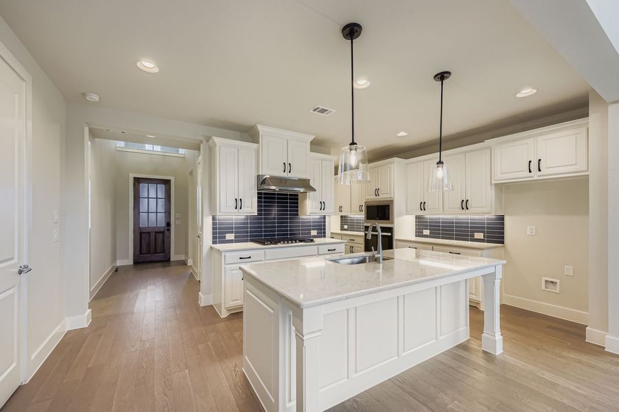 9016 Chestnut - Kitchen