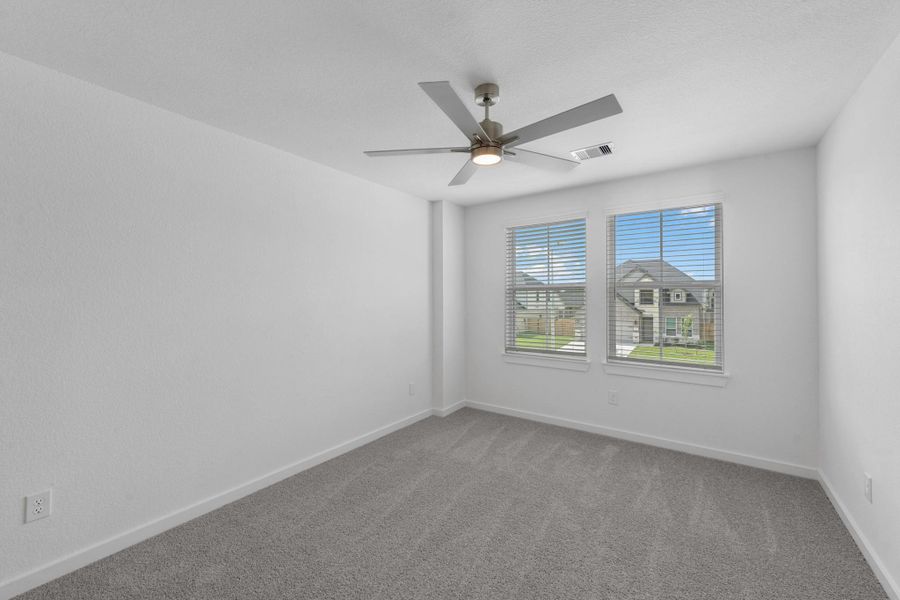 Spacious, unfurnished interior of a new home in Briarwood Crossing, Rosenberg (Image 22).