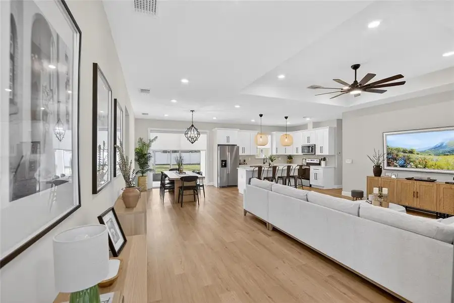 Furnished interior view inside a new home in , Plant City (Image 5).