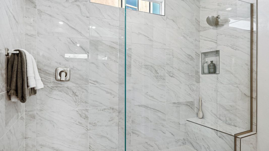 Representative interior finishes for a home built from the Apache by D.R. Horton in The Ridge at Stone Butte, Phoenix (Image 21).