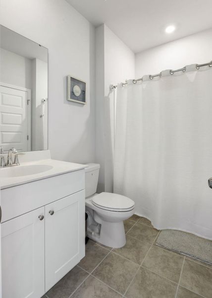 Furnished interior view inside a new home in Sweetgrass at Summers Corner: Arbor Collection, Summerville (Image 29). Furnished interior view inside a new home in Sweetgrass at Summers Corner: Arbor Collection, Summerville (Image 29).