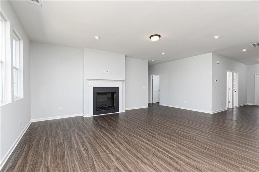 Spacious, unfurnished interior of a new home in Riverside Ridge, Lawrenceville (Image 28).