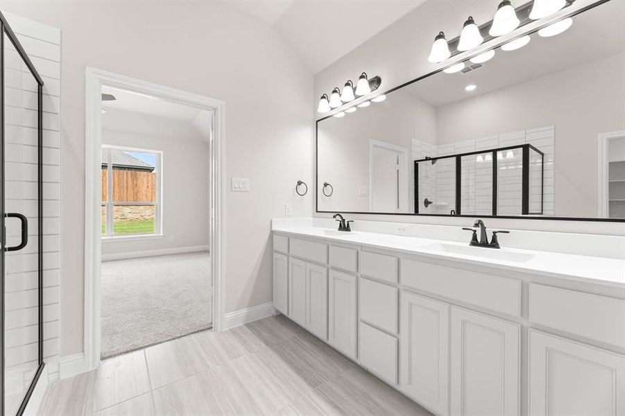 25_35 Magpie-Primary Suite-4