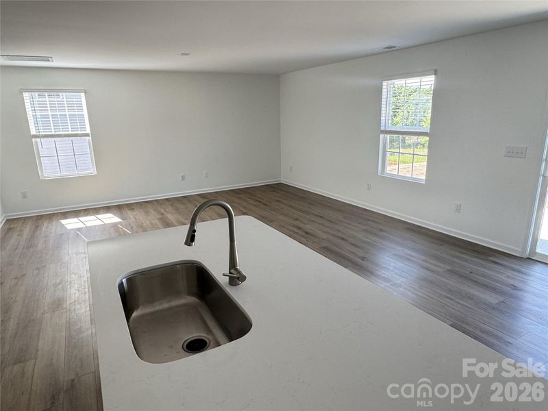Image 14 of a home in Oxford Glen.