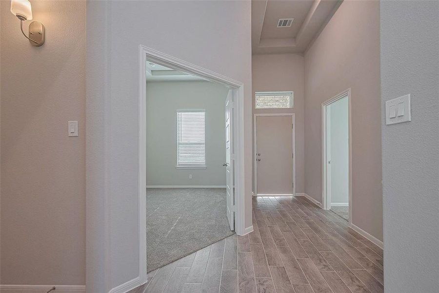 Spacious, unfurnished interior of a new home in River Ranch, Dayton (Image 27).