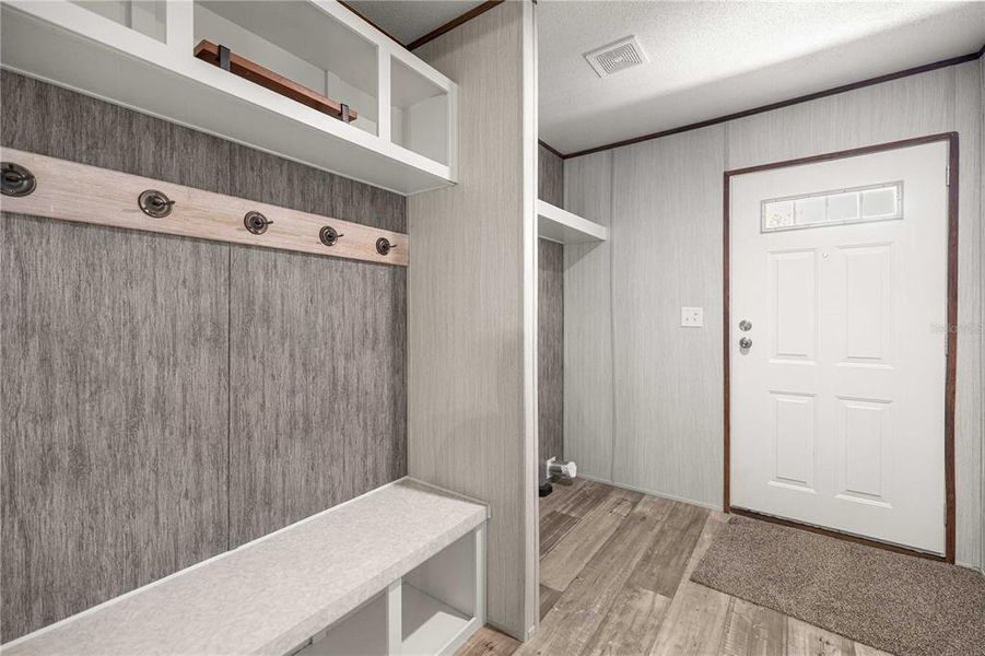 Furnished interior view inside a new home in , Ocklawaha (Image 13).