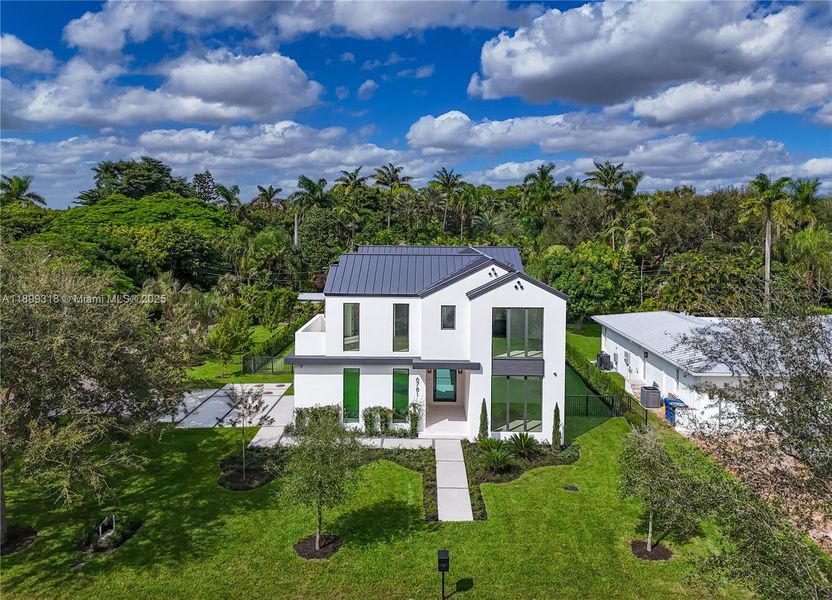 Image 47 of a home in .