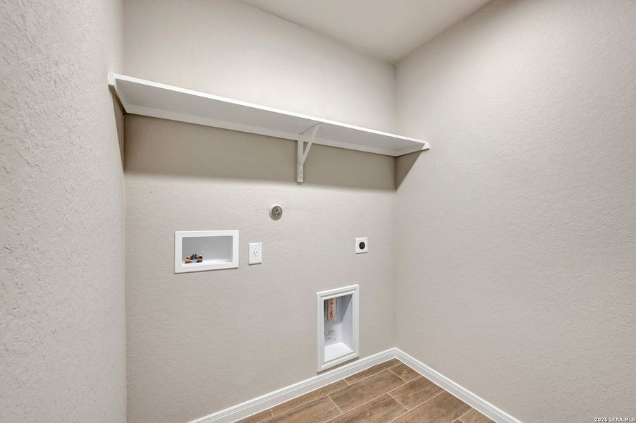 Spacious, unfurnished interior of a new home in Chaparral Ranch, Floresville (Image 28). Spacious, unfurnished interior of a new home in Chaparral Ranch, Floresville (Image 28).