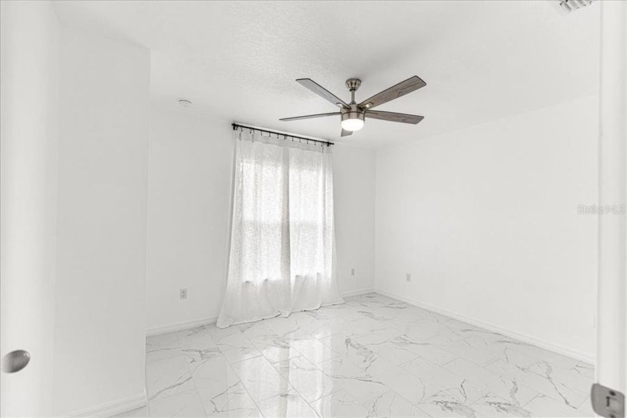 Spacious, unfurnished interior of a new home in , Summerfield (Image 37).