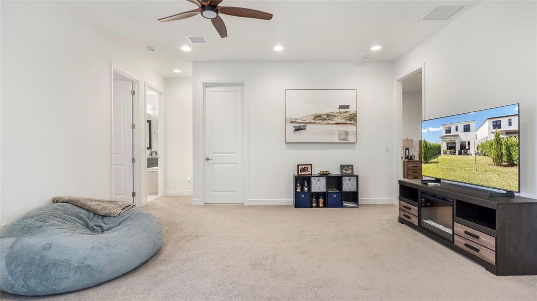 Furnished interior view inside a new home in , Loxahatchee (Image 4).