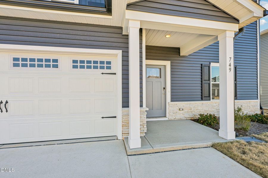 5-web-or-mls-Raleigh - Oak Manor - 749 D