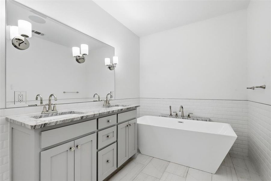 Furnished interior view inside a new home in , Cleburne (Image 8).