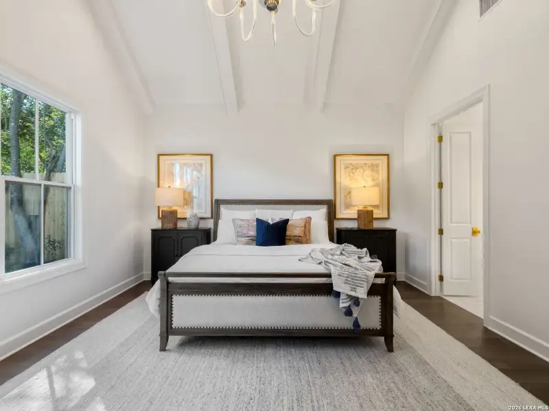 Furnished interior view inside a new home in , Alamo Heights (Image 13).