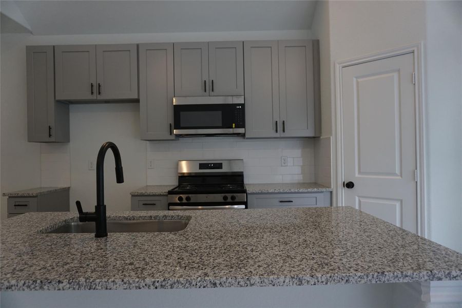 Image 33 of a home in .