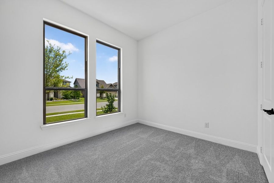 Spacious, unfurnished interior of a new home in Highland Lakes, McKinney (Image 20).