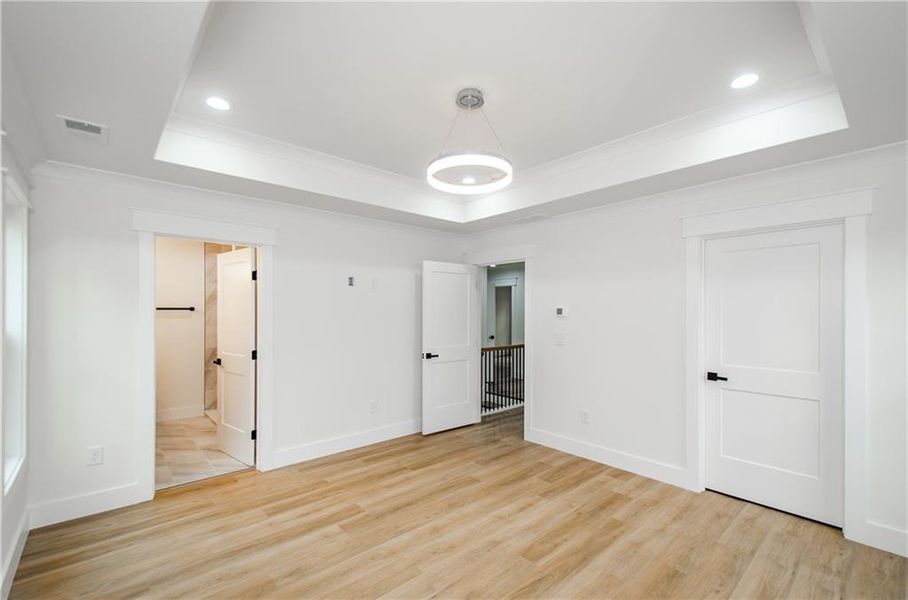 Spacious, unfurnished interior of a new home in , Gainesville (Image 35).