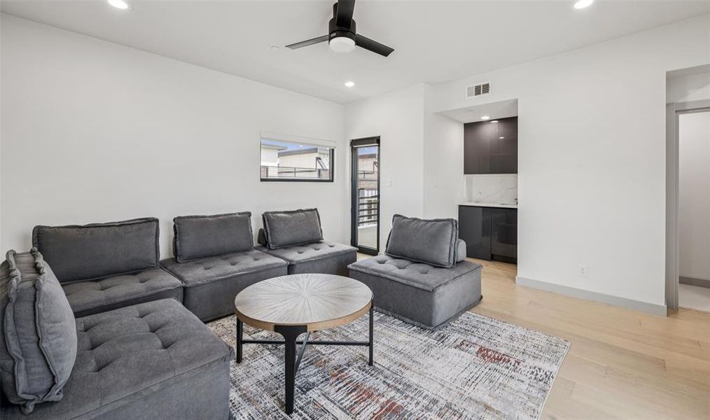 Furnished interior view inside a new home in , Dallas (Image 31).