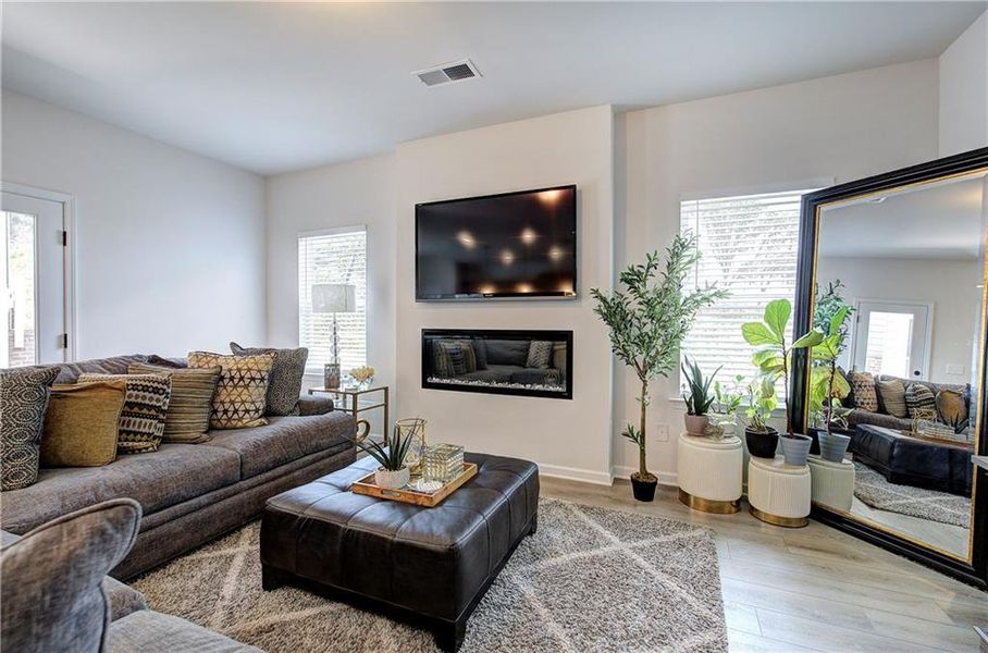 Furnished interior view inside a new home in , Cartersville (Image 10).