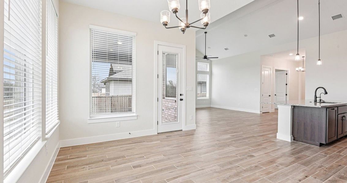 Spacious, unfurnished interior of a new home in Village at Three Oaks, Seguin (Image 22). Spacious, unfurnished interior of a new home in Village at Three Oaks, Seguin (Image 22).