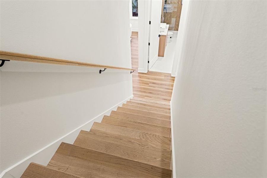 Spacious, unfurnished interior of a new home in , Seminole (Image 48).