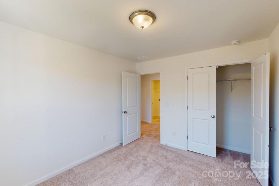 Secondary bedroom Secondary bedroom