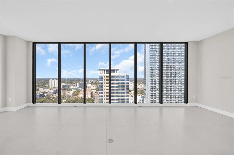 Spacious, unfurnished interior of a new home in , St. Petersburg (Image 66).