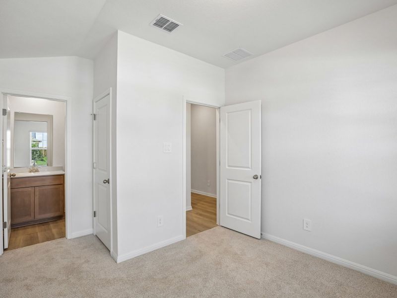 Spacious, unfurnished interior of a new home in Travena - Reserve Collection, Georgetown (Image 12).