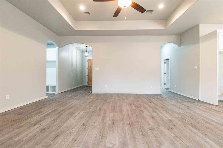 Spacious, unfurnished interior of a new home in , Granbury (Image 28).