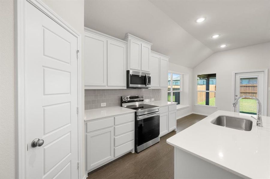 10345 Tapioca- Kitchen-5