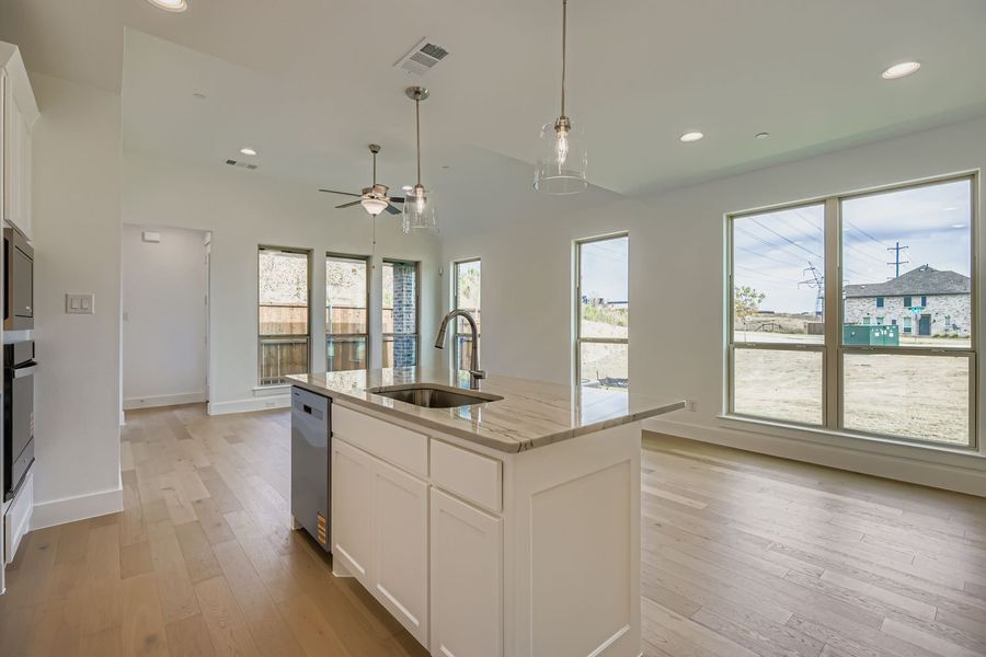 3533 Kings Court - Kitchen