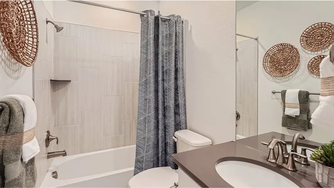 081325 2175 Davis Bath3 F2