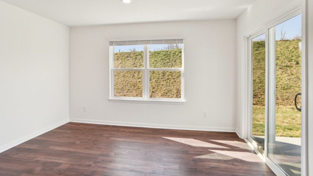 Spacious, unfurnished interior of a new home in Johnson Farms, Greeneville (Image 15).