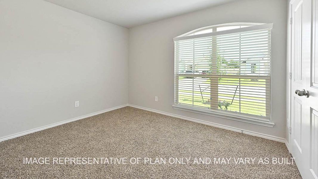 Representative unfurnished interior of a home built from the Dakota by D.R. Horton in Pleasant Hill, Bryan (Image 19).