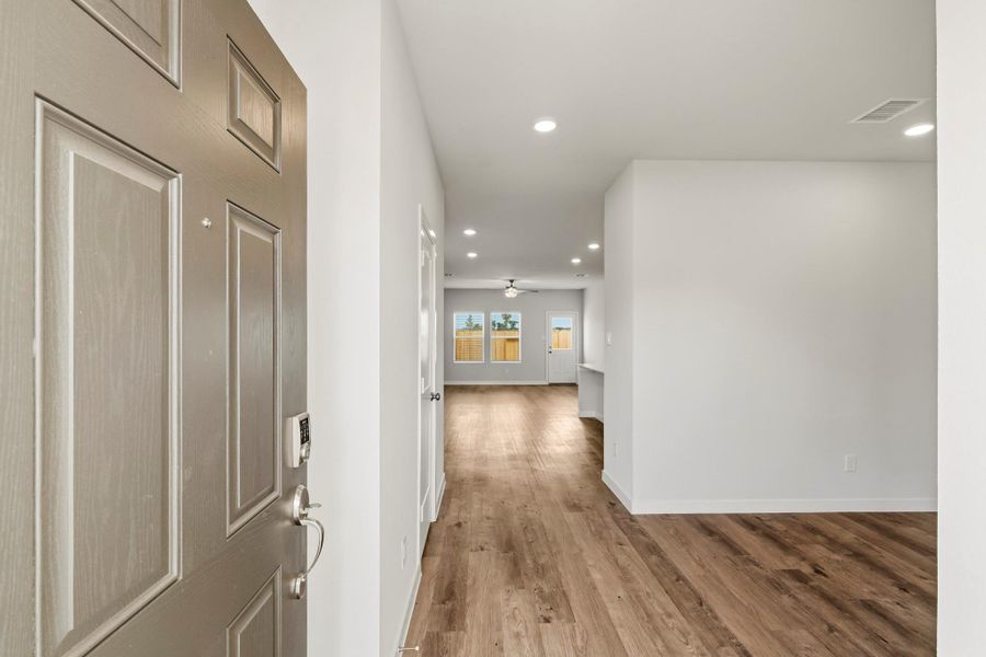 Spacious, unfurnished interior of a new home in Northpark South, Porter (Image 8).