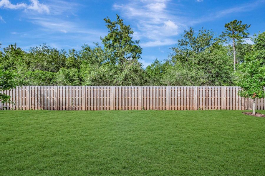 This home backs to a greenspace/walking trail and future Permean Parkway.
