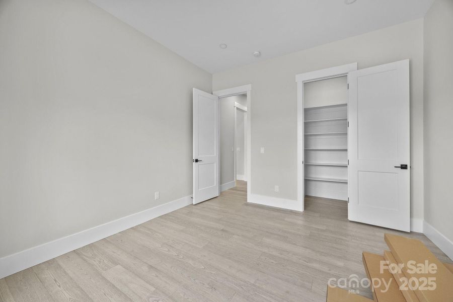 Spacious, unfurnished interior of a new home in , Peachland (Image 34). Spacious, unfurnished interior of a new home in , Peachland (Image 34).