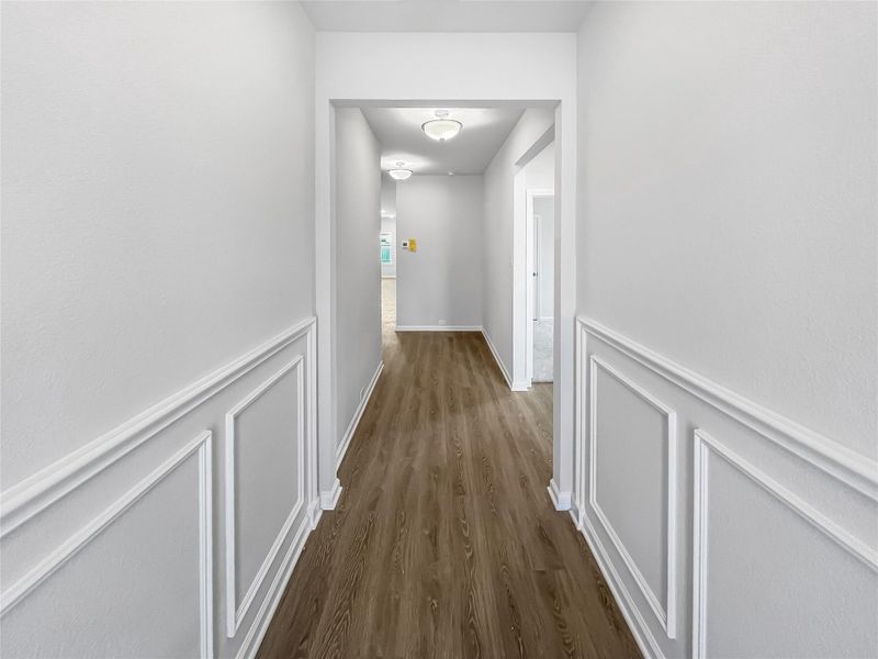 Spacious, unfurnished interior of a new home in Sierra Vista, Iowa Colony (Image 16).