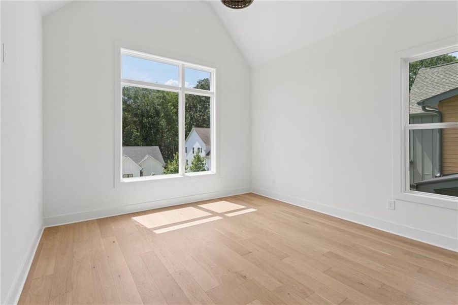 Spacious, unfurnished interior of a new home in , Atlanta (Image 19).
