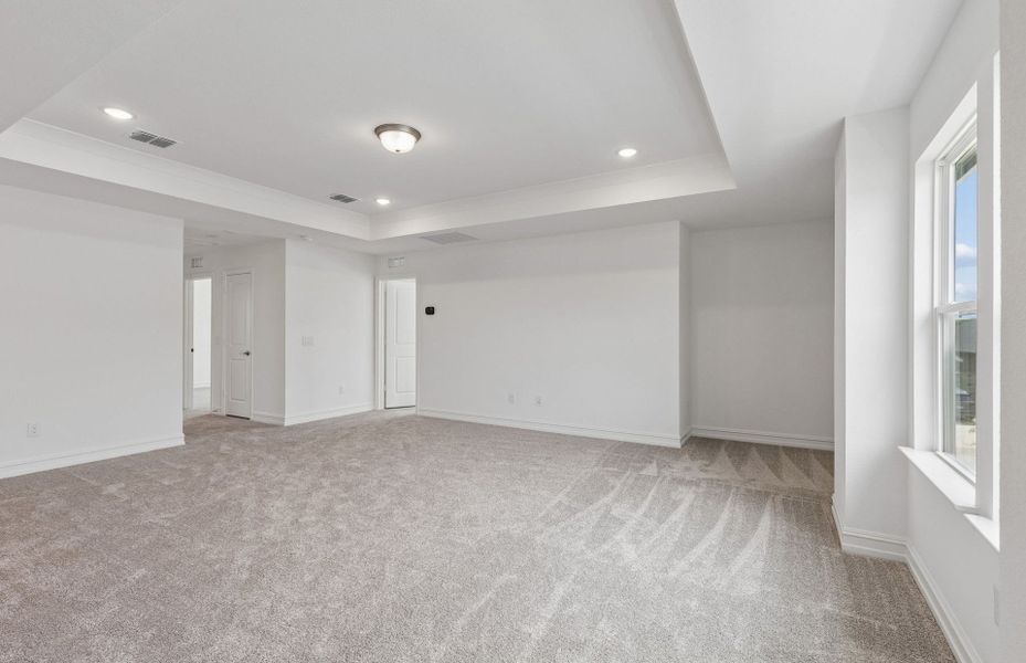 Spacious, unfurnished interior of a new home in Treeline, Justin (Image 18).