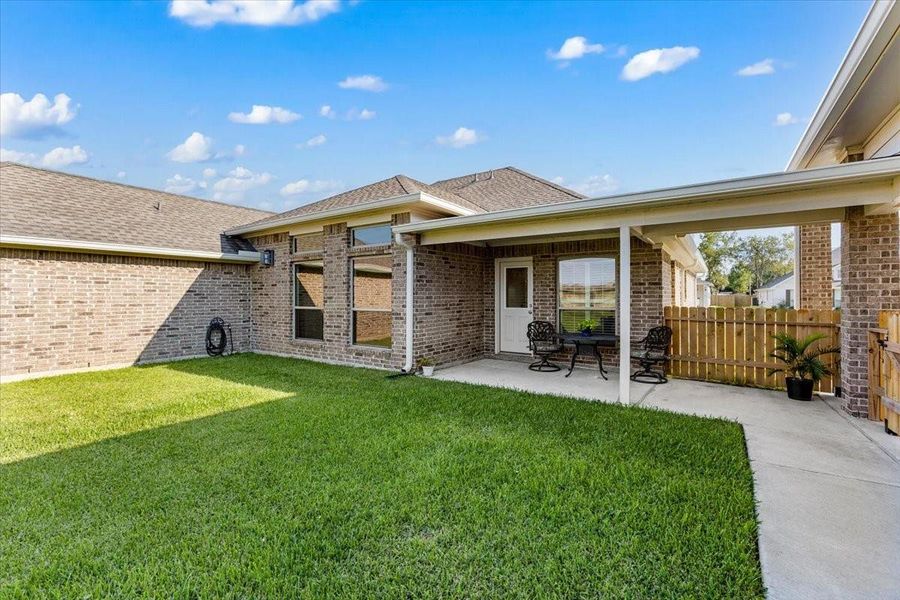 Exterior details and patio area of a home in , League City (Image 2). Exterior details and patio area of a home in , League City (Image 2).