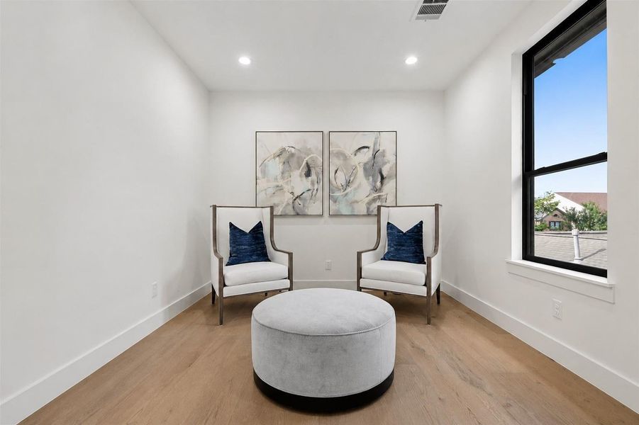 Master sitting area can also be converted into an additional bedroom, aditional closet space or used as a nursery