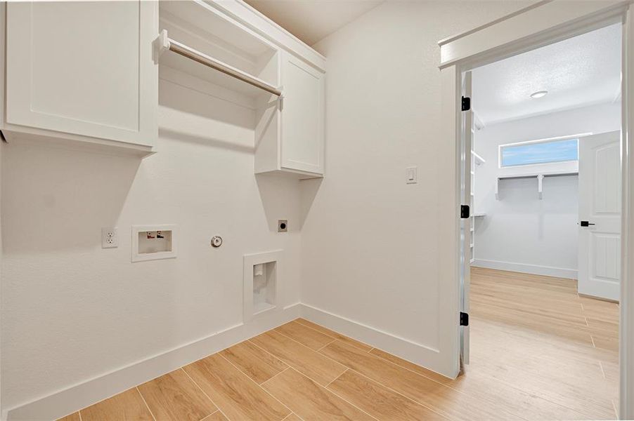 Spacious, unfurnished interior of a new home in , Azle (Image 34). Spacious, unfurnished interior of a new home in , Azle (Image 34).