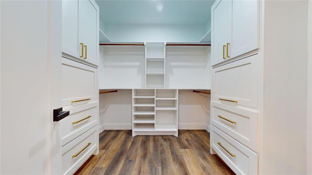 Image 32 of a home in .