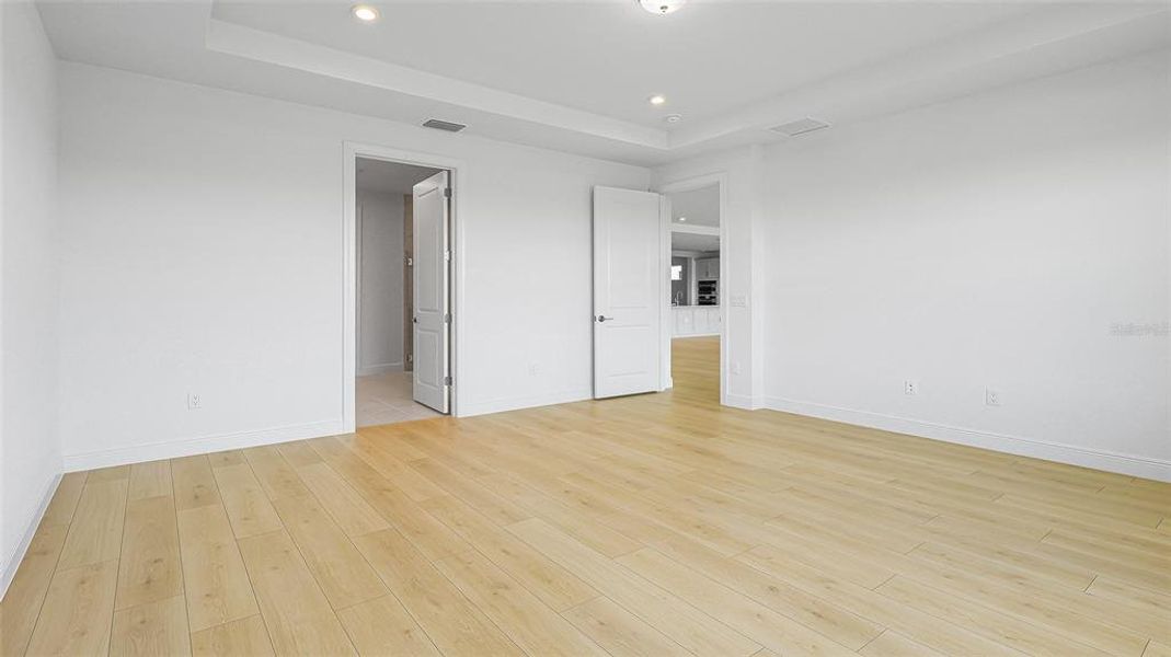 Spacious, unfurnished interior of a new home in Woodland Preserve, Parrish (Image 45).