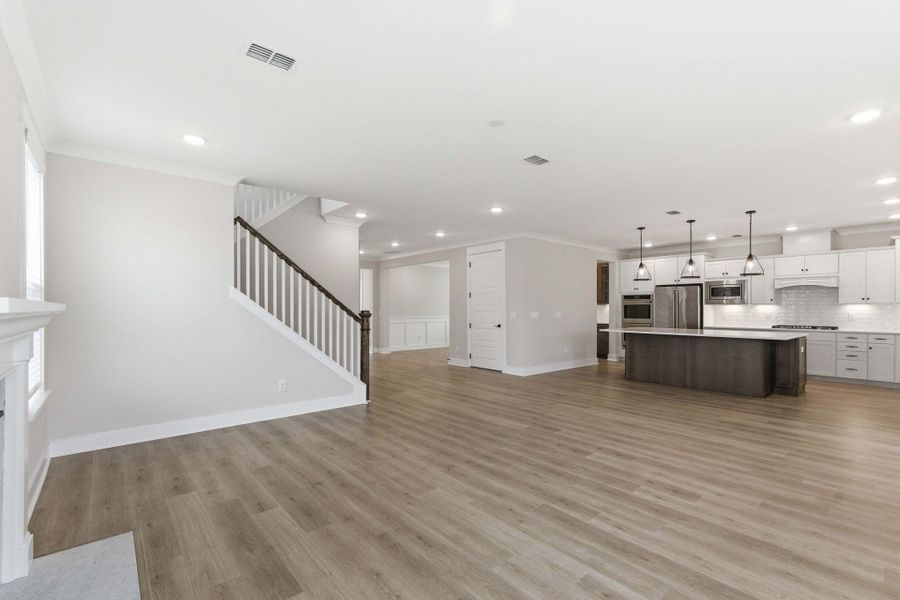 Spacious, unfurnished interior of a new home in Liberty Hill Farm, Mount Pleasant (Image 21).