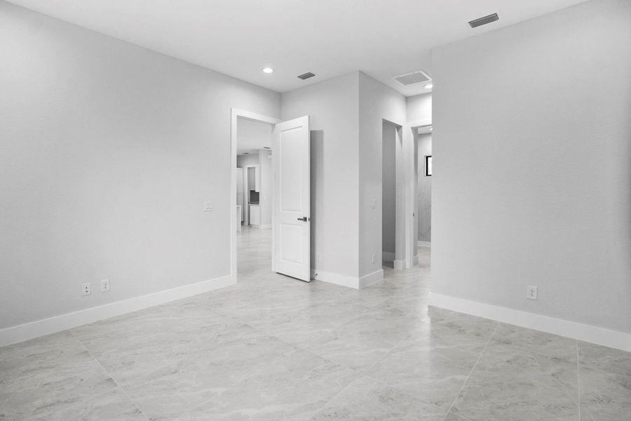 Spacious, unfurnished interior of a new home in , Port Charlotte (Image 31). Spacious, unfurnished interior of a new home in , Port Charlotte (Image 31).