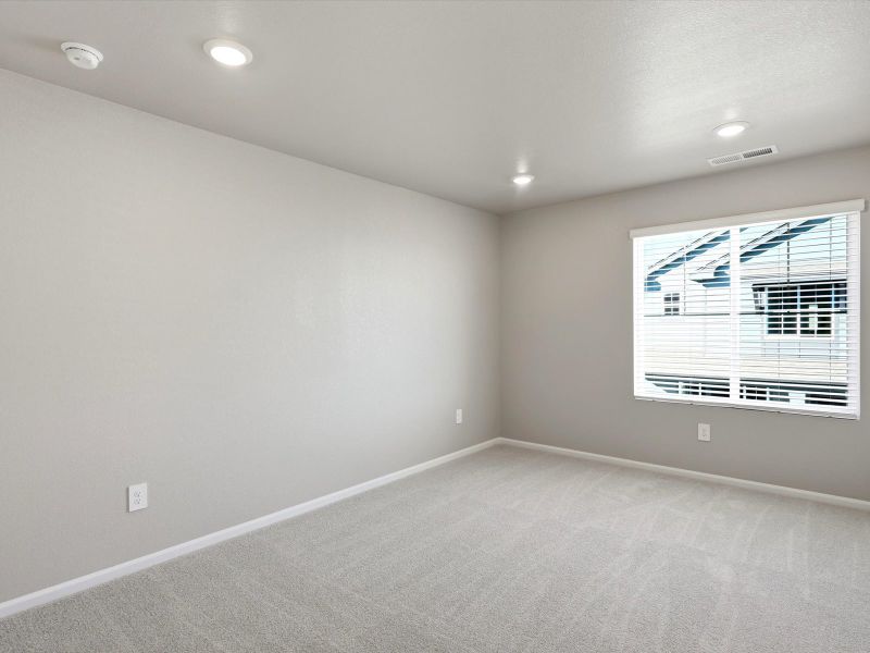 Spacious, unfurnished interior of a new home in York Station, Thornton (Image 11).