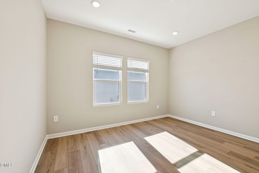 17-web-or-mls-Raleigh - Watkins Glen - 3